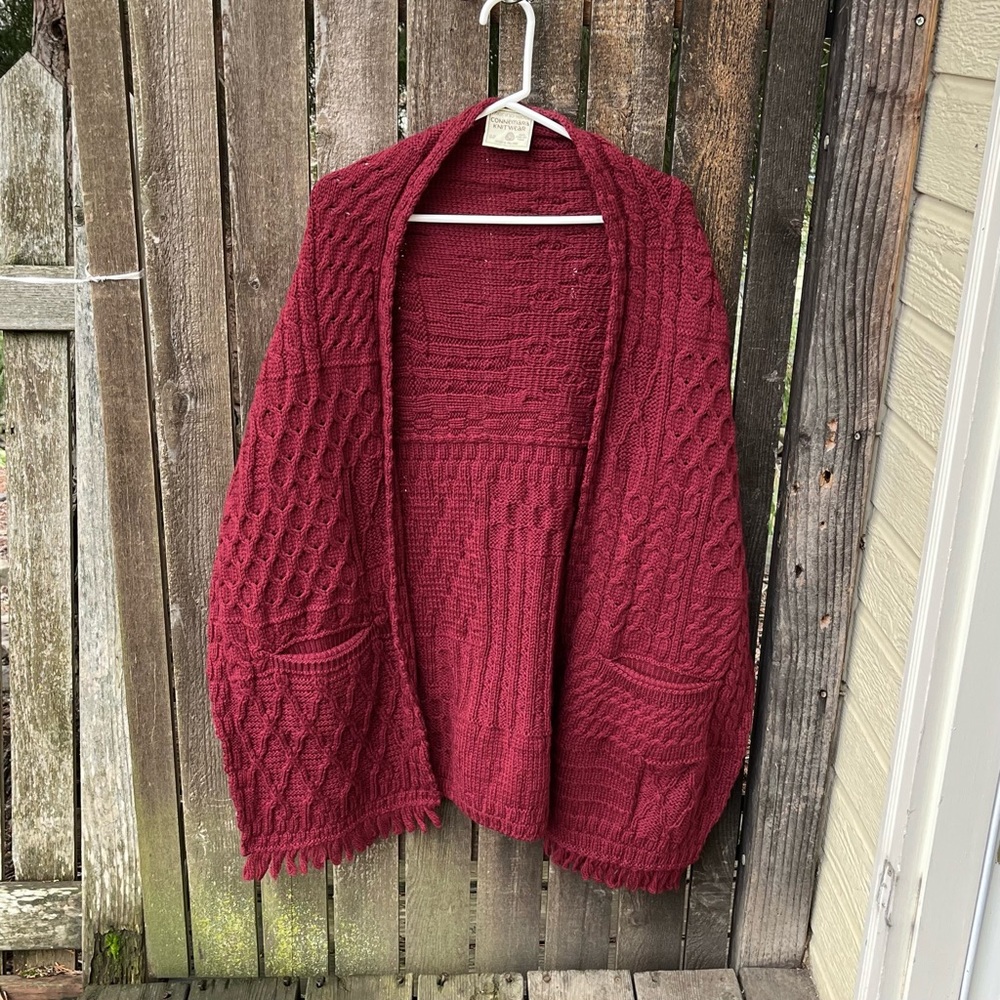 Connemara Knitwear Made In Ireland Merino Wool Cable Knit Shawl Wrap In Wine O/S